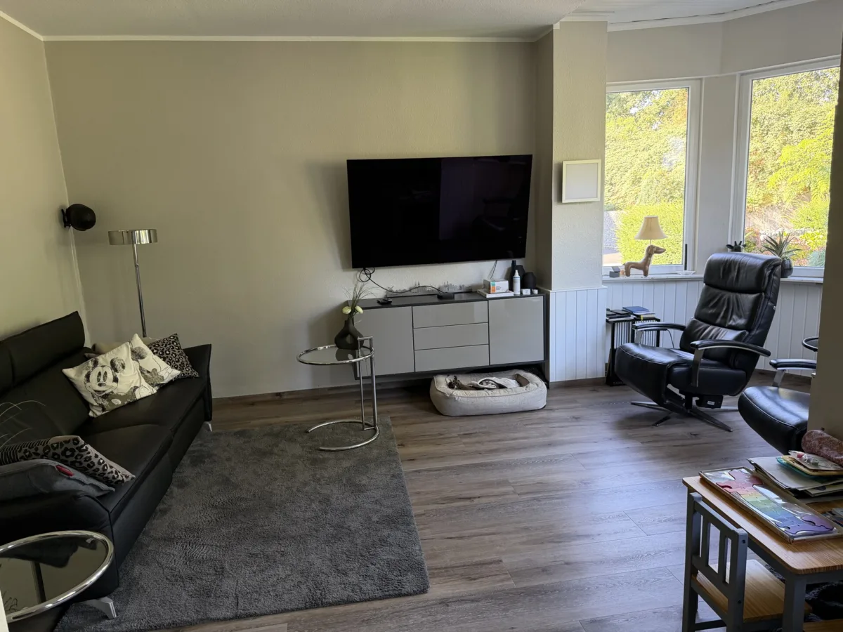 Wohnzimmer im EG ...