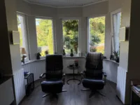 inkl. gemütlichem Erker mit Blick in den Garten