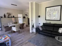 Blick auf Esszimmer im EG