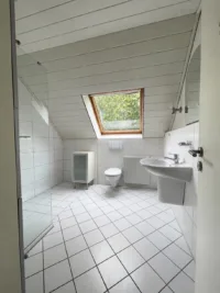 Badezimmer (KI bearbeitet)