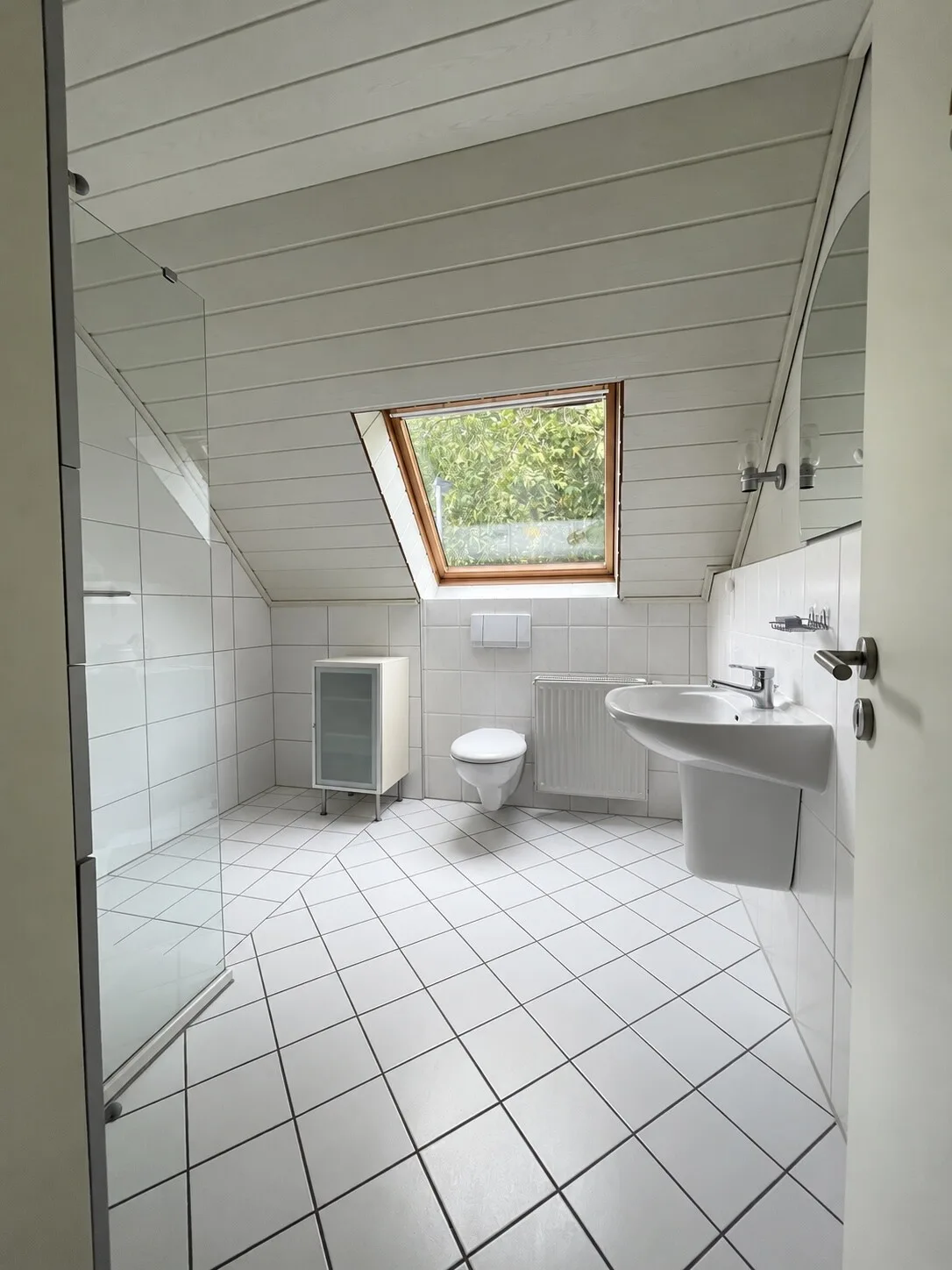 Badezimmer (KI bearbeitet)