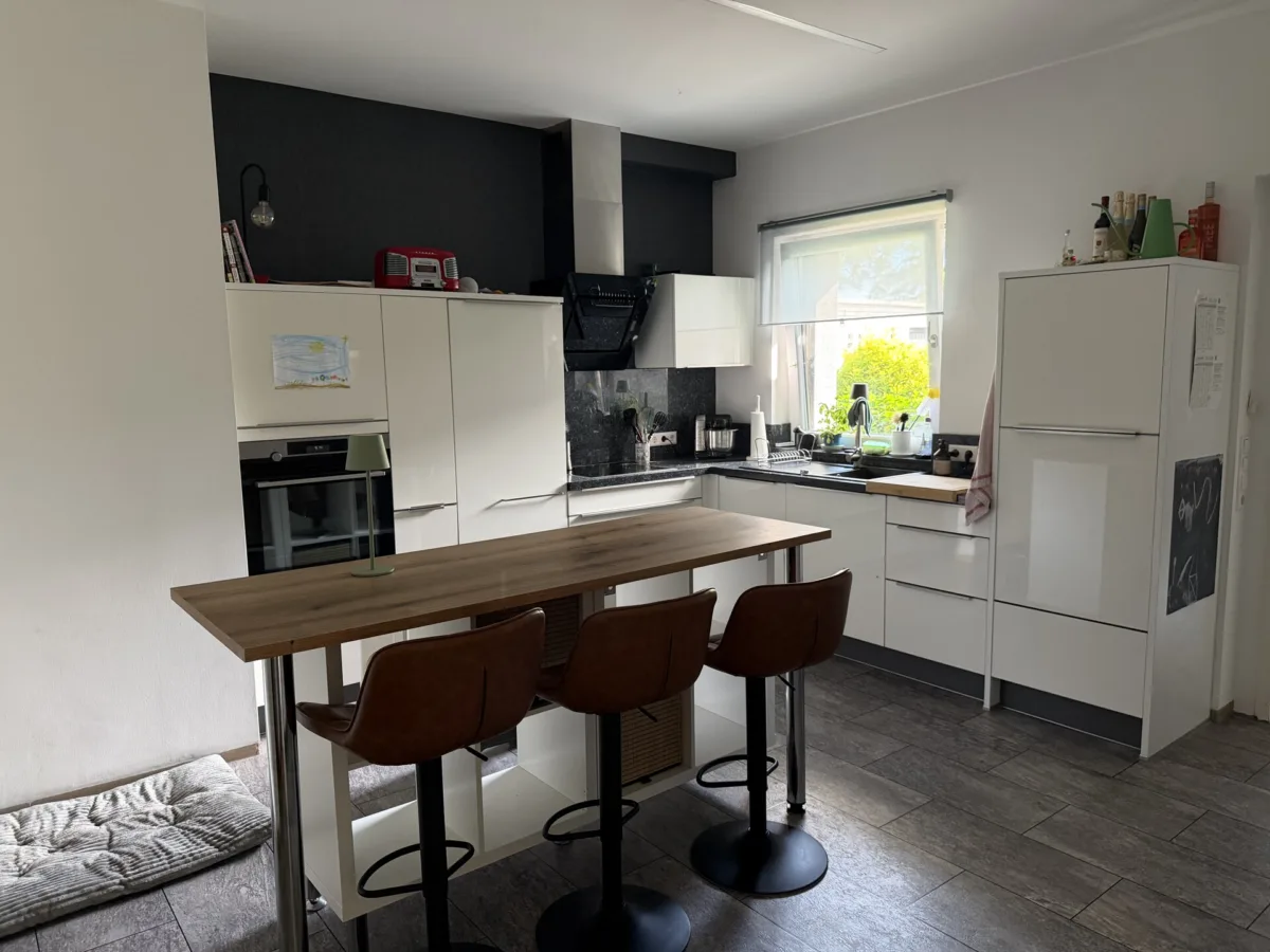 Küche große Wohnung EG